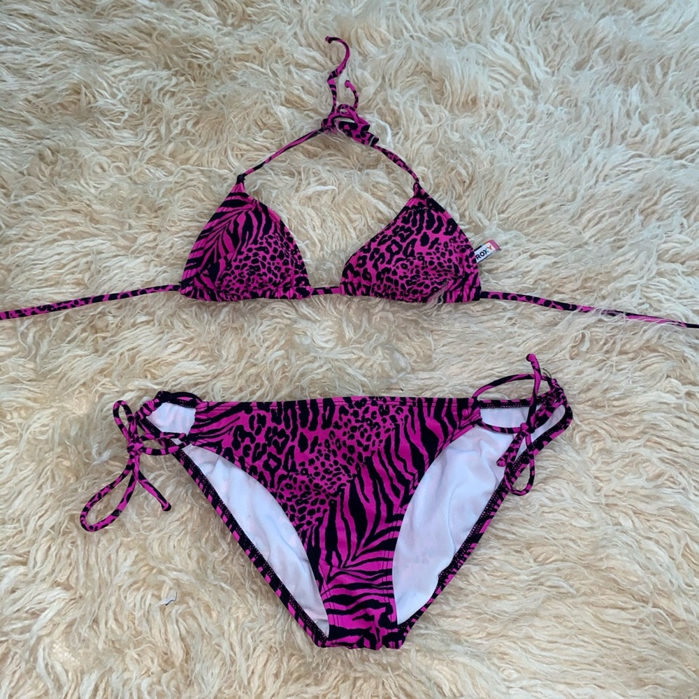 Roxy 2 piece print bathing suit
